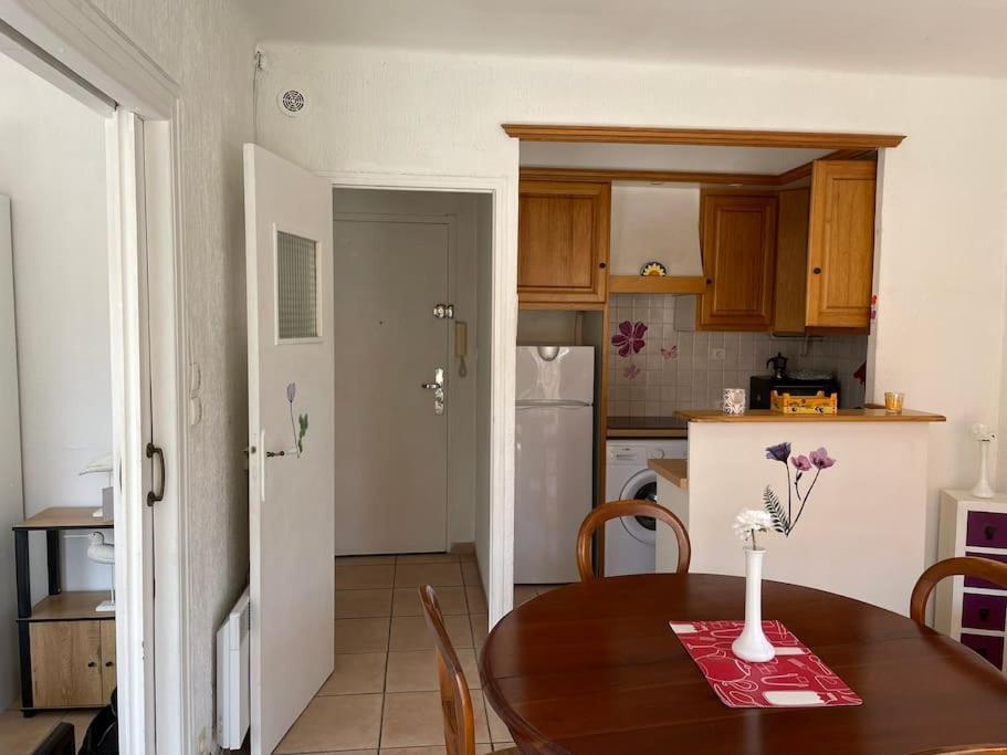 Studio A Sanary-Sur-Mer Avec Balcon A 200M Du Port Exterior foto